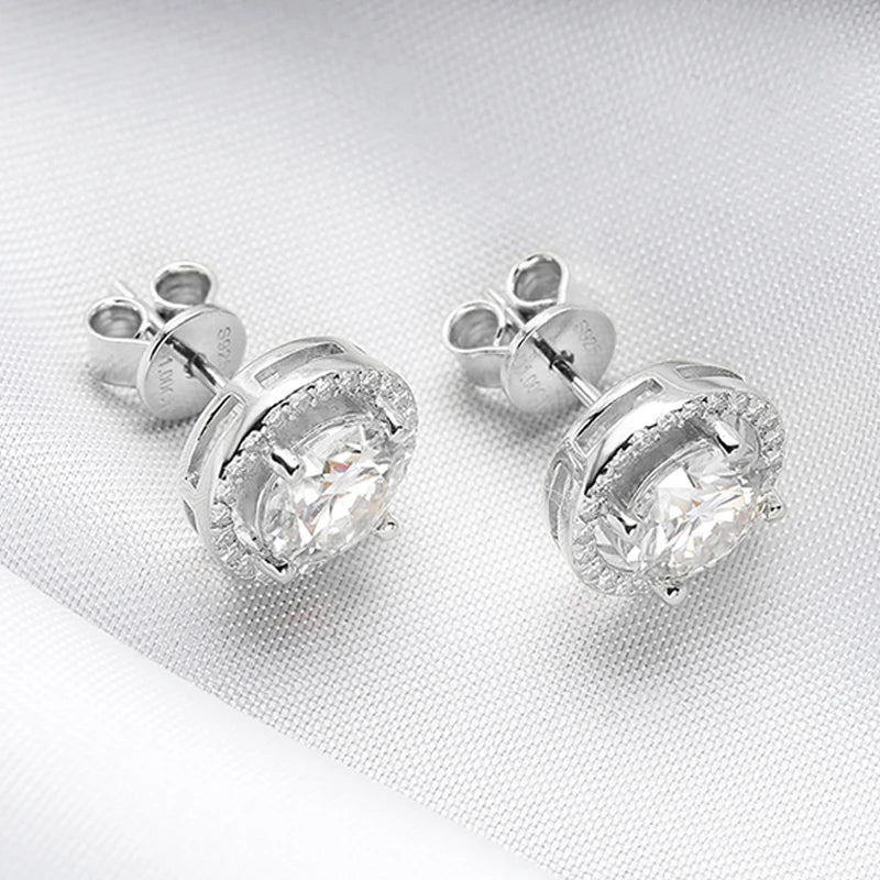 The Eternal Gleam | Moissanite Stud Earrings